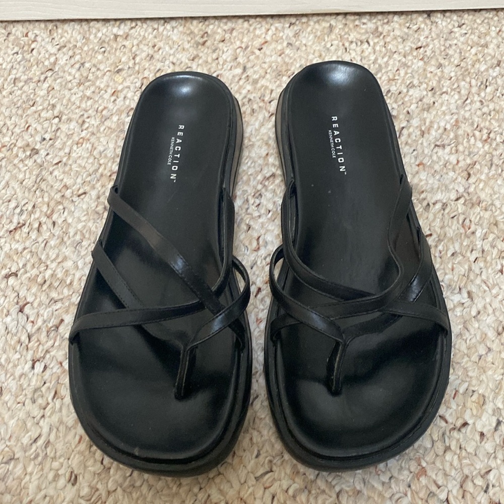 Kenneth Cole Reaction sandals size 9-1/2